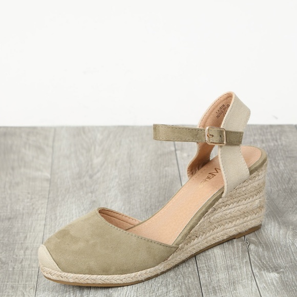 Round Toe Espadrille Wedge Low Platform Sandals - Picture 2 of 7